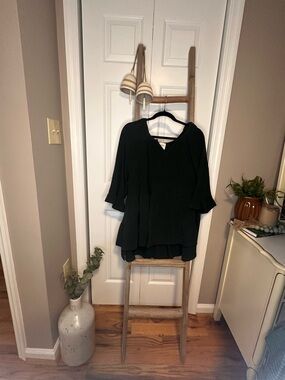 Chic Soul dark green V‑Neck Tiered Ruffle Sleeve Tunic